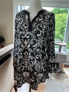 Black & White Printed Tunic Top